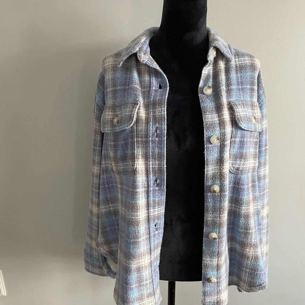American Eagle Outfitters Blue and Gray Teddy Jacket Cozy Style